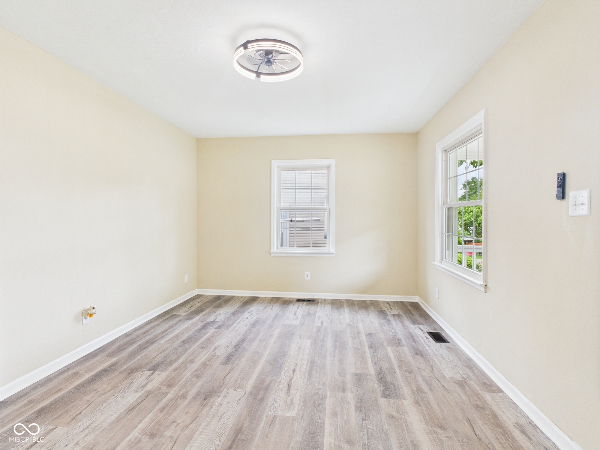 2908 Fairview Street Anderson, IN 46016 - Photo 5 of 26