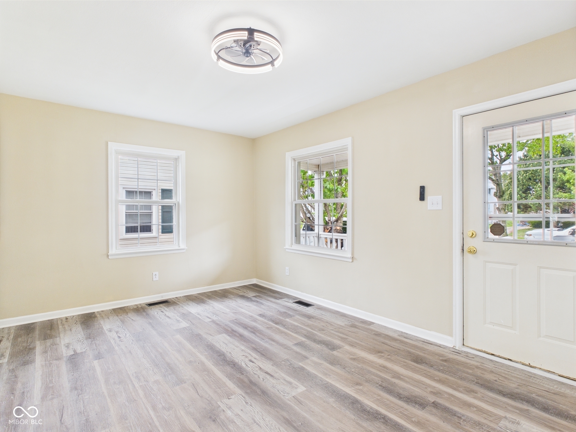 2908 Fairview Street Anderson, IN 46016 - Photo 6 of 26