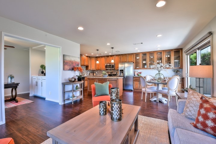 308 Volney Lane Encinitas, CA 92024 - Photo 2 of 16