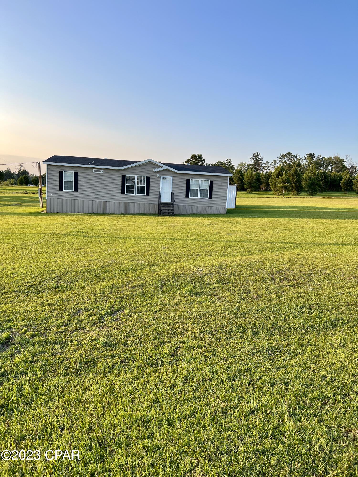 2762 Barber Road Cottondale, FL 32431 - Photo 3 of 26