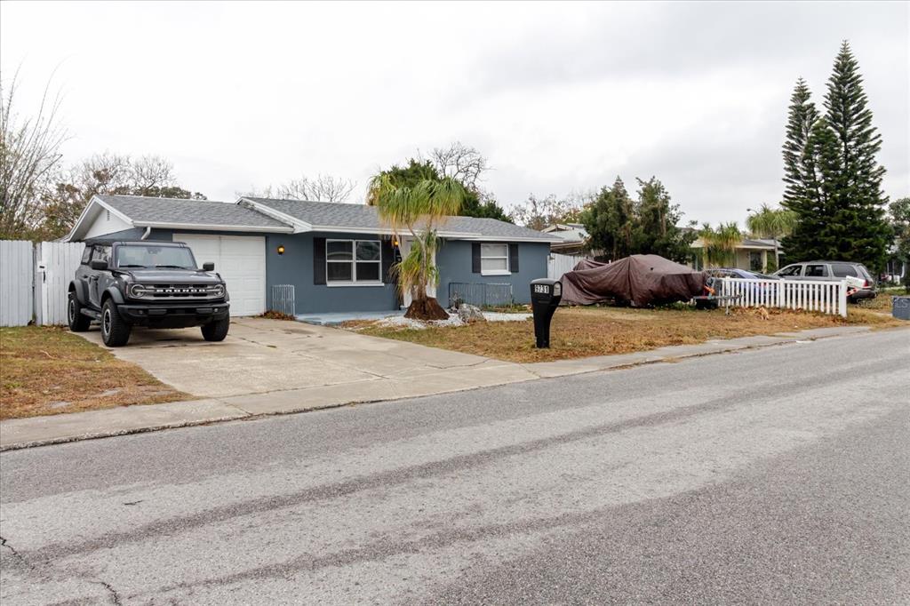 9731 Rainbow Lane Port Richey, FL 34668 - Photo 10 of 78 Gallery Image 10