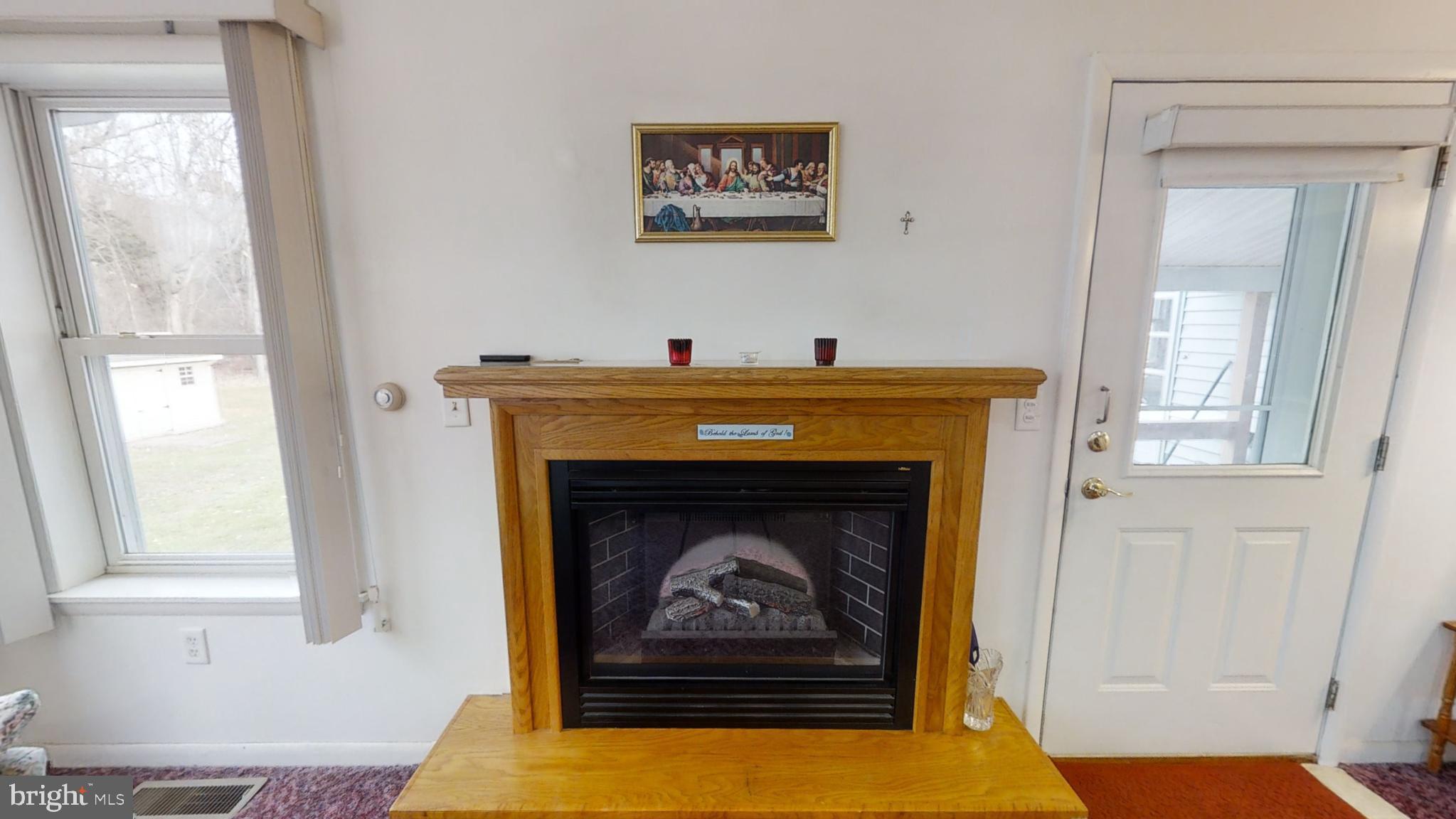 1120 Hanover Road Gettysburg, PA 17325 - Photo 18 of 38 Electric Fireplace