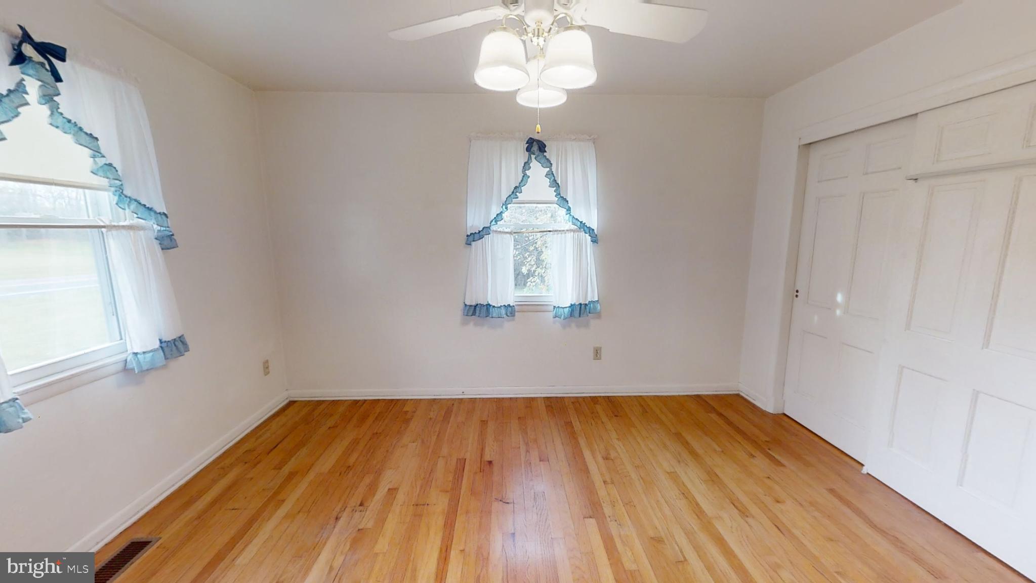 1120 Hanover Road Gettysburg, PA 17325 - Photo 20 of 38 Bedroom 2