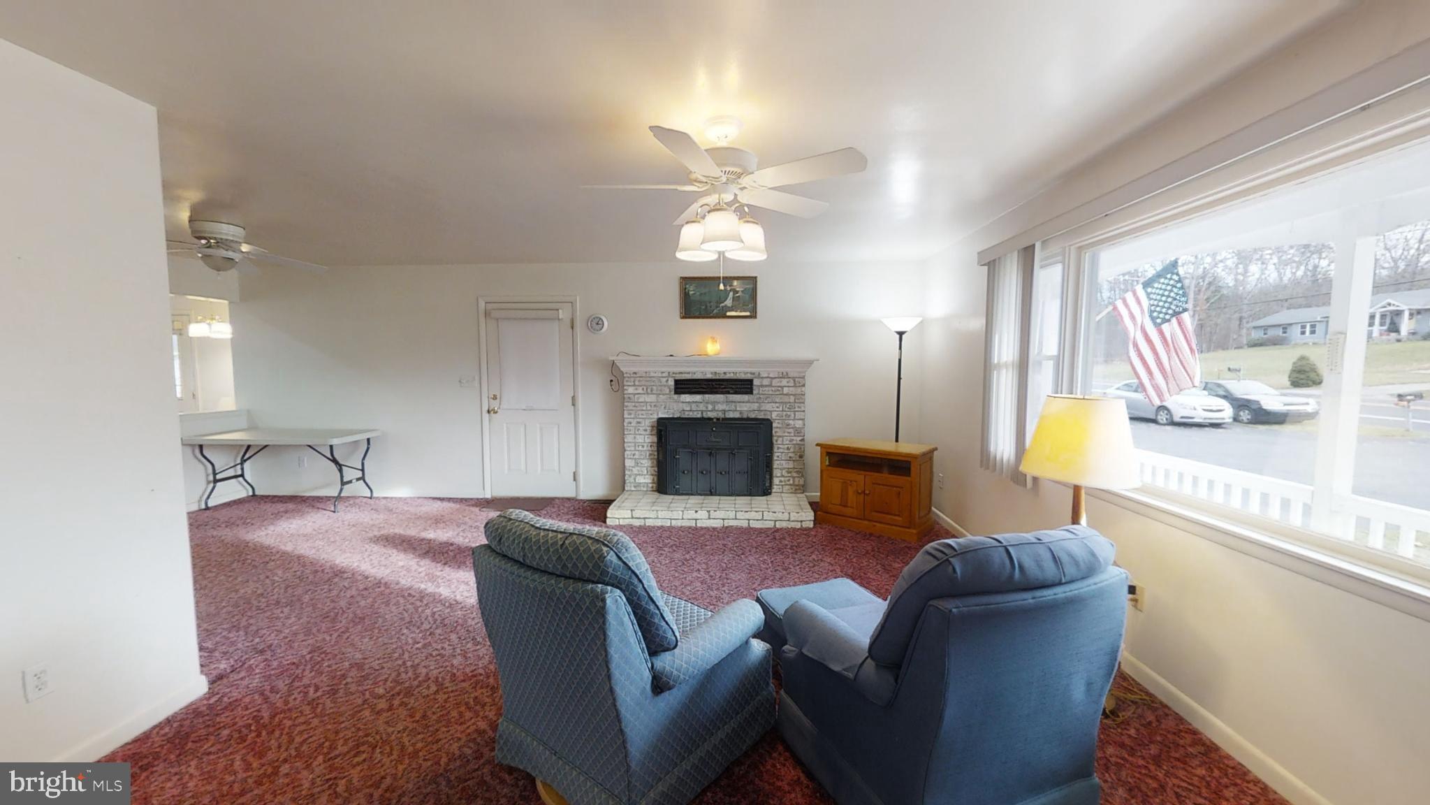 1120 Hanover Road Gettysburg, PA 17325 - Photo 6 of 38 Living room