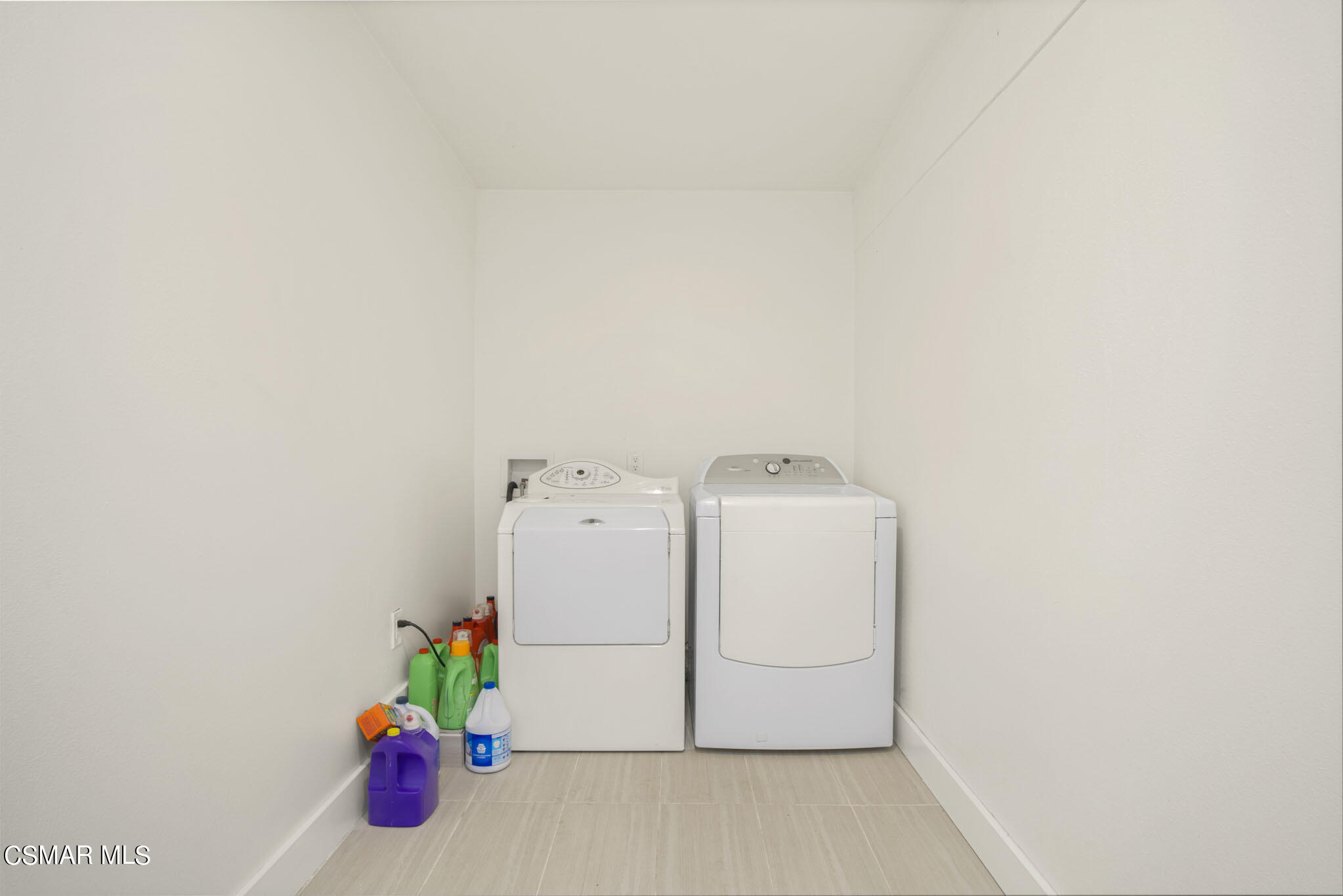 745 Royal Avenue Simi Valley, CA 93065 - Photo 21 of 42 Indoor Laundry Room