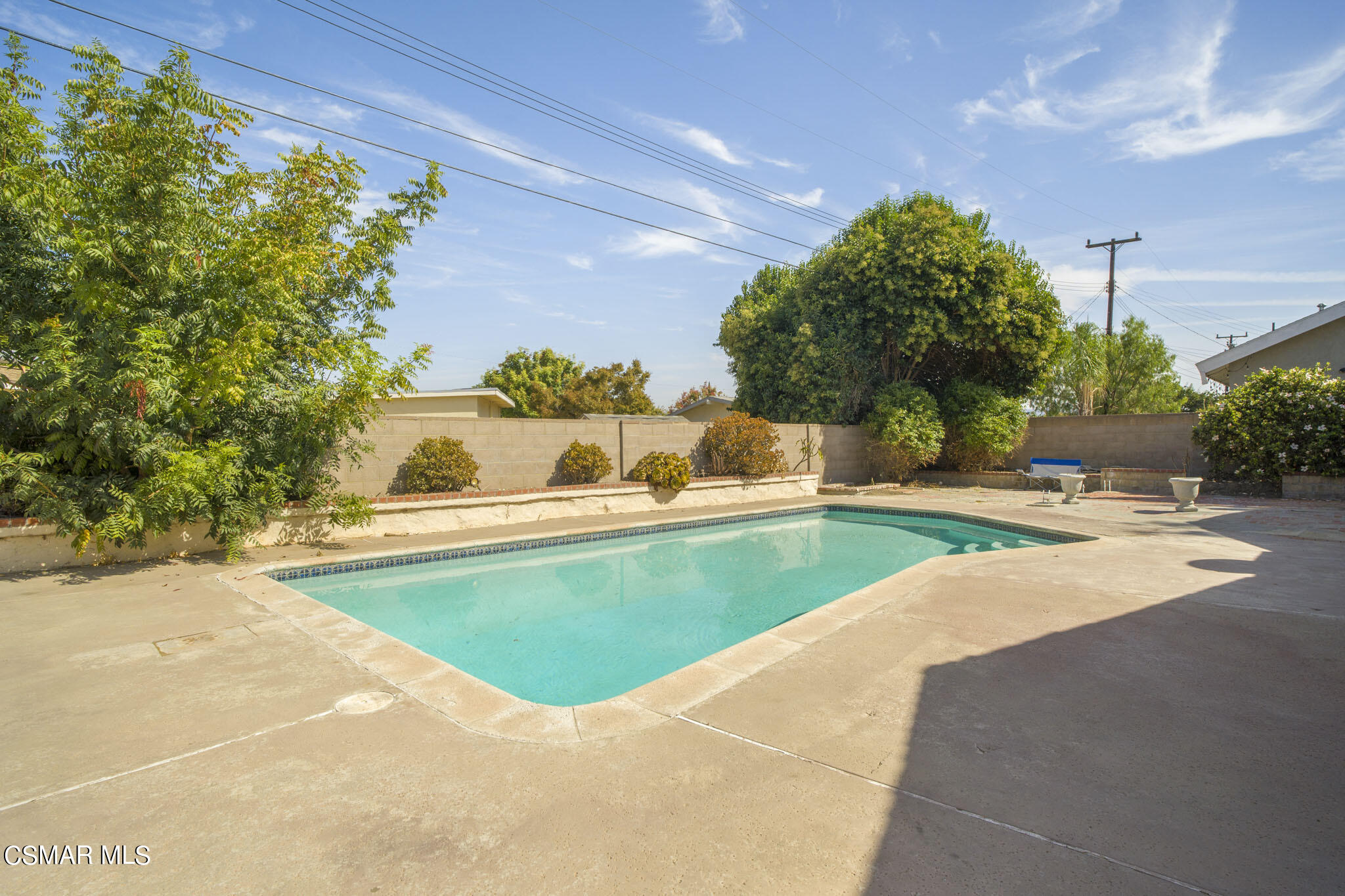 745 Royal Avenue Simi Valley, CA 93065 - Photo 25 of 42 Saltwater Pool