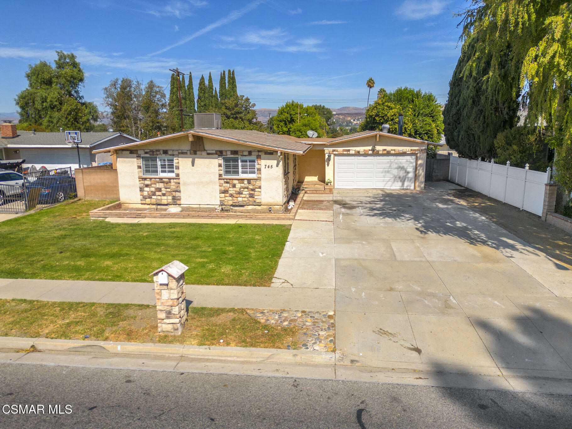 745 Royal Avenue Simi Valley, CA 93065 - Photo 34 of 42 Wonderful Single Story Home!