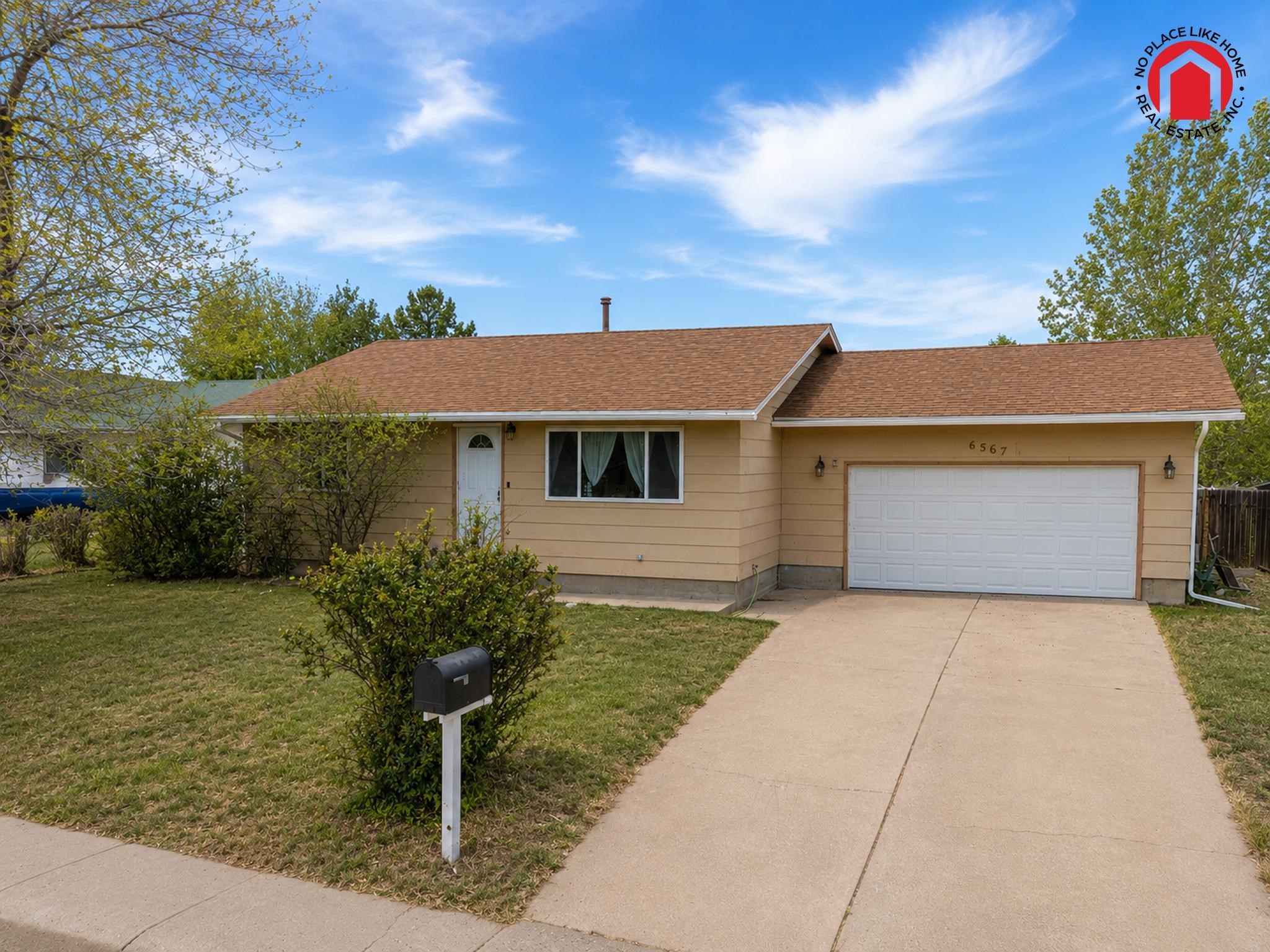6567 Dee Lyle Circle Casper, WY 82604 - Photo 2 of 28