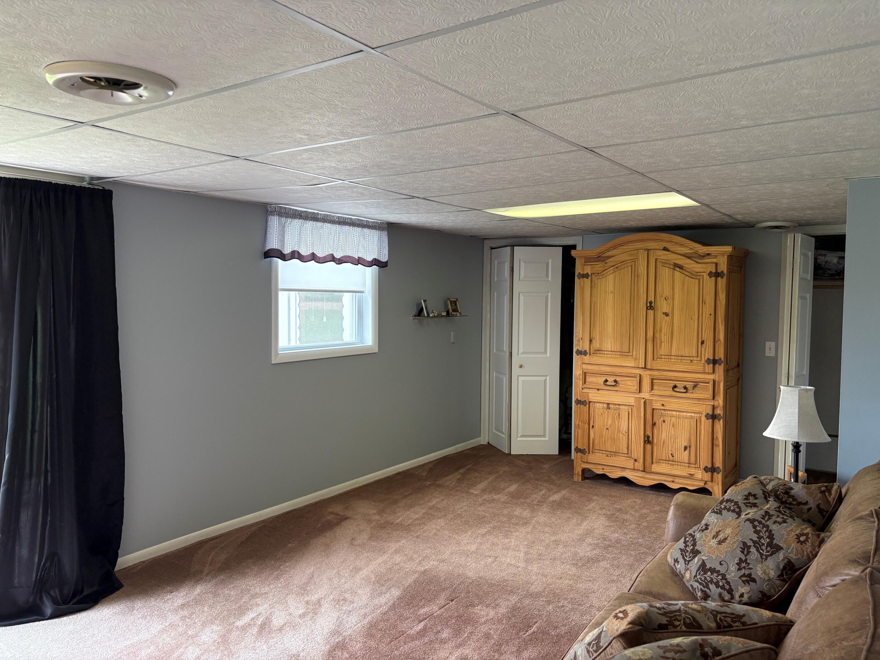 653 7th Street Plainwell, MI 49080 - Photo 11 of 38 11