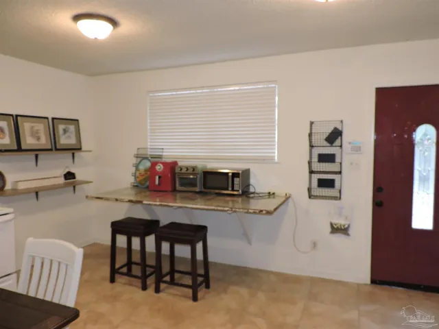 $1,000 | 1711 North 60th Avenue, Unit B, Pensacola, FL 32506