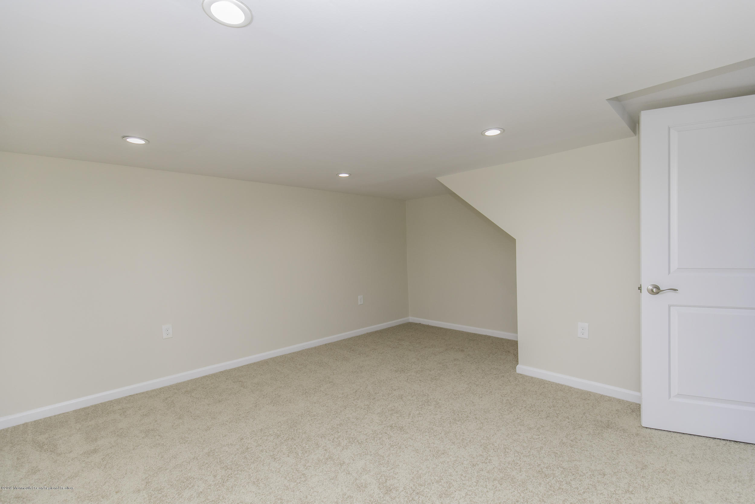 91 Dutch Lane Road Freehold, NJ 07728 - Photo 26 of 30 Dutch_49