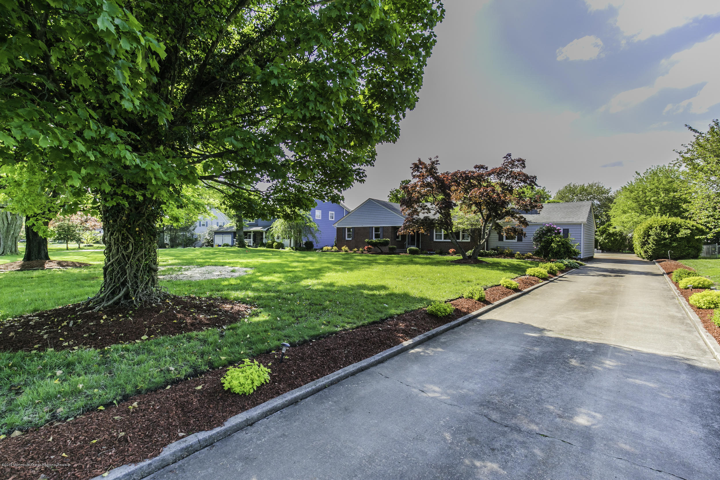 91 Dutch Lane Road Freehold, NJ 07728 - Photo 3 of 30 Dutch