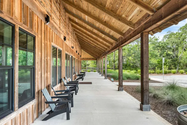 $628,500 | 158 Whispering Way, Freeport, FL 32439