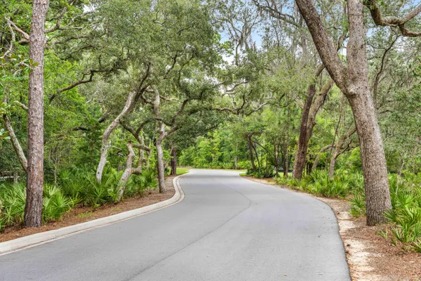 $628,500 | 158 Whispering Way, Freeport, FL 32439