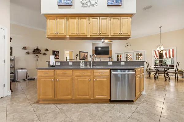 $628,500 | 158 Whispering Way, Freeport, FL 32439