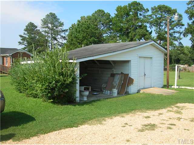 841 Raiford Road Erwin, NC 28339 - Photo 3 of 3 Gallery Image 3