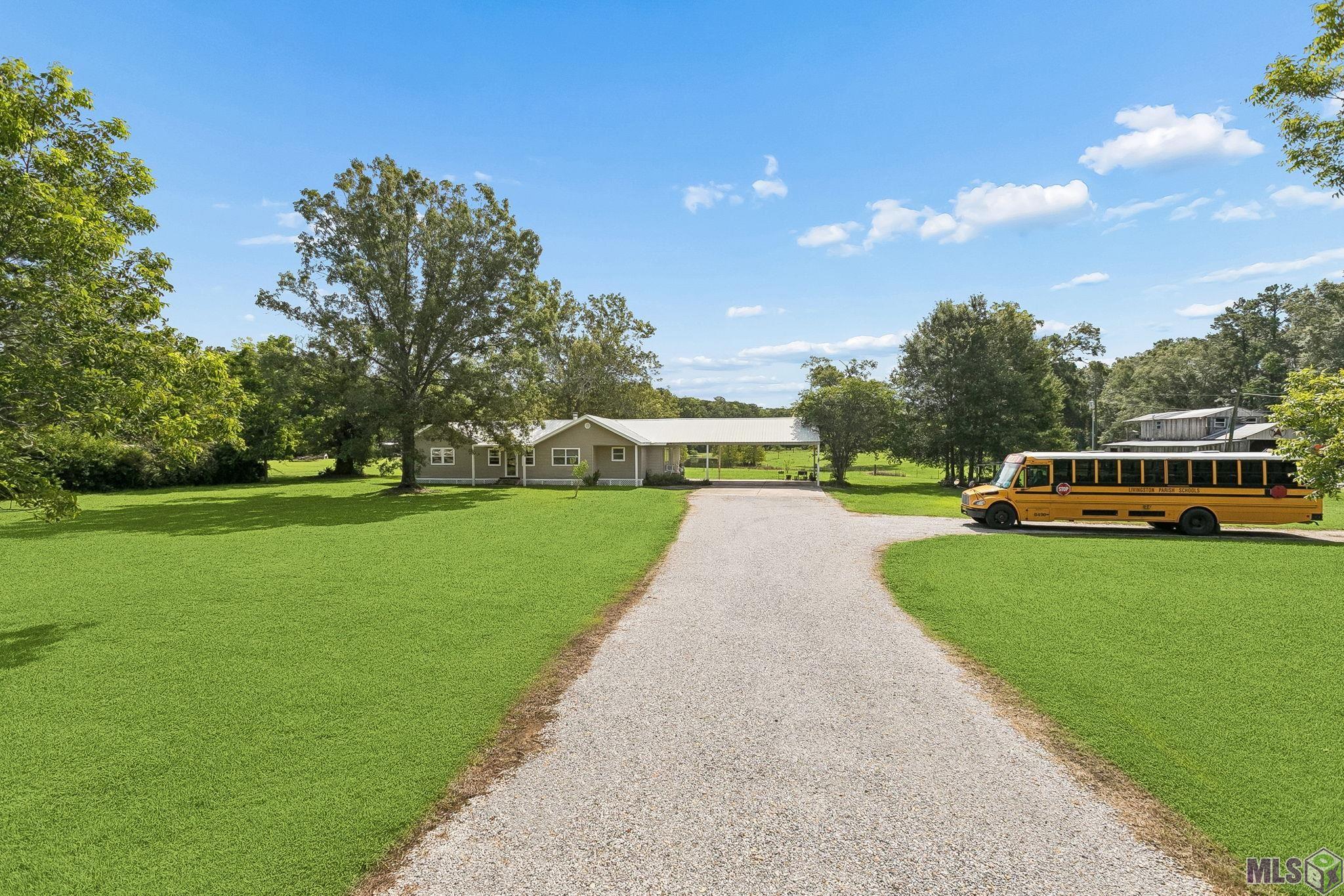 15242 Penalber Road Maurepas, LA 70449 - Photo 3 of 18 Gallery Image 3