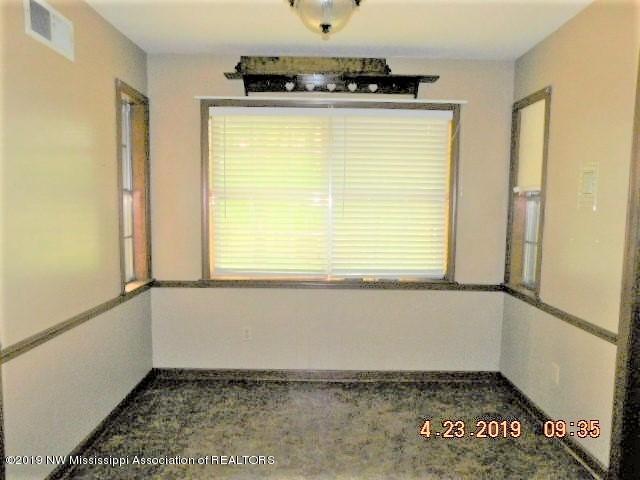 3153 Pleasant Hill Road Nesbit, MS 38651 - Photo 6 of 19 Breakfast Area