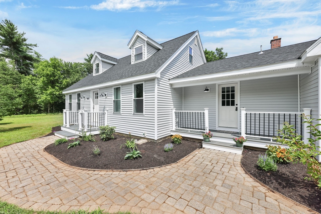 445 Michael Sears Road Belchertown, MA 01007 - Photo 3 of 42 Gallery Image 3