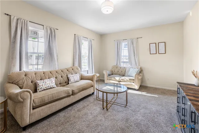 $140,000 | 1002 East Commercial Street, Victoria, TX 77901