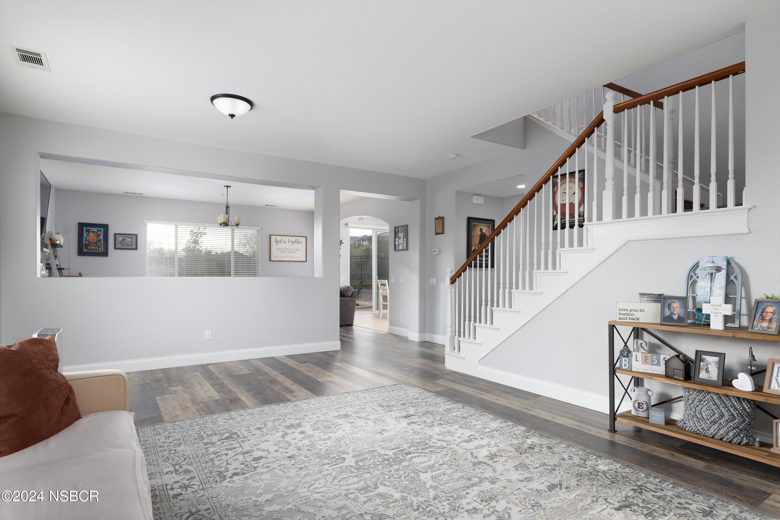 757 Pluto Avenue Lompoc, CA 93436 - Photo 3 of 41 a view of entryway and hall