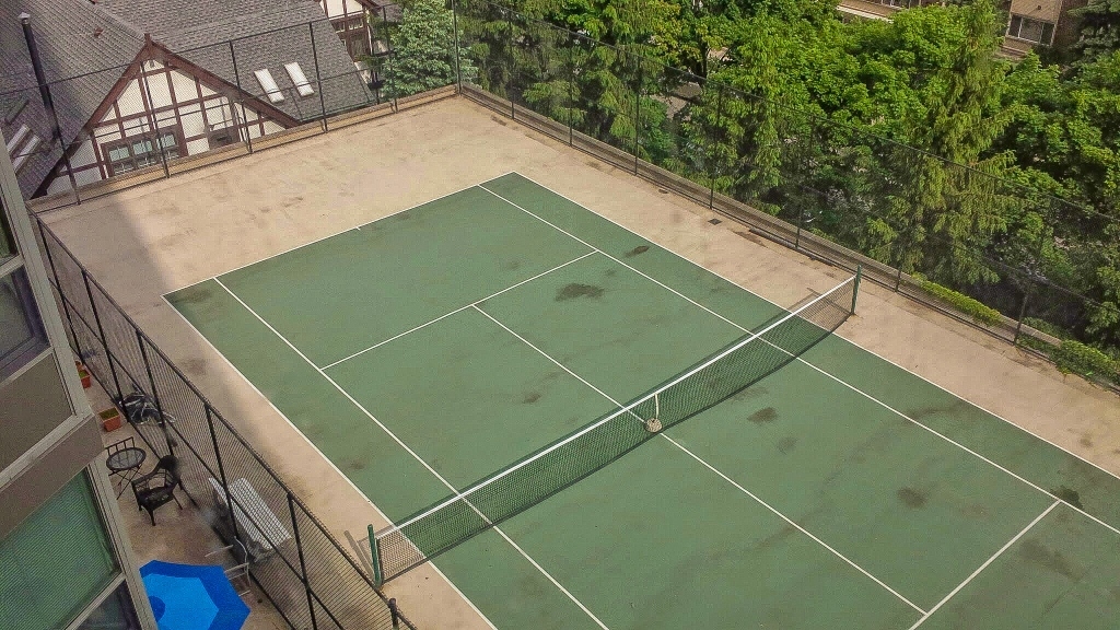 720 West Gordon Terrace, Unit 7F Chicago, IL 60613 - Photo 16 of 19 a view of a tennis court