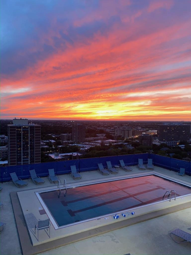 720 West Gordon Terrace, Unit 7F Chicago, IL 60613 - Photo 19 of 19 a view of a terrace with a city view