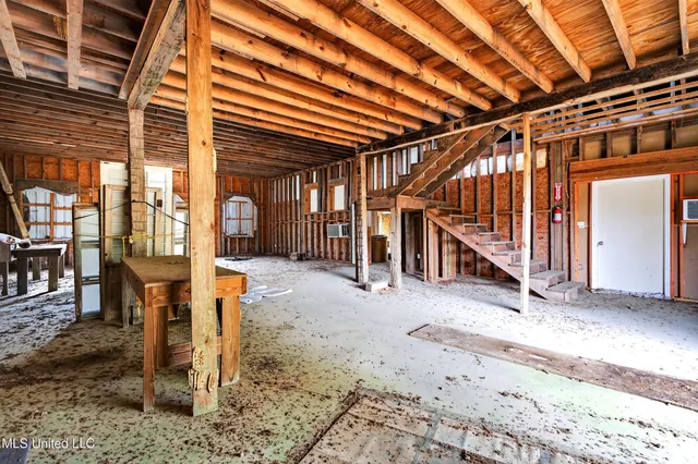 $189,900 | 26 Fox Run North, Carriere, MS 39426