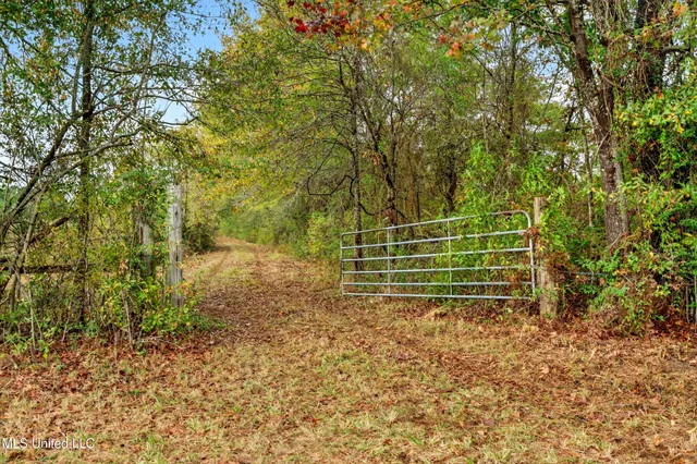 $189,900 | 26 Fox Run North, Carriere, MS 39426