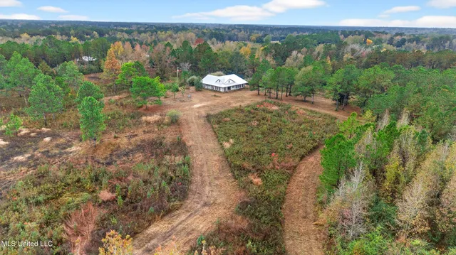 $189,900 | 26 Fox Run North, Carriere, MS 39426