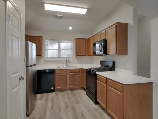 $1,539 | 7402 Deloache Avenue, Humble, TX 77338