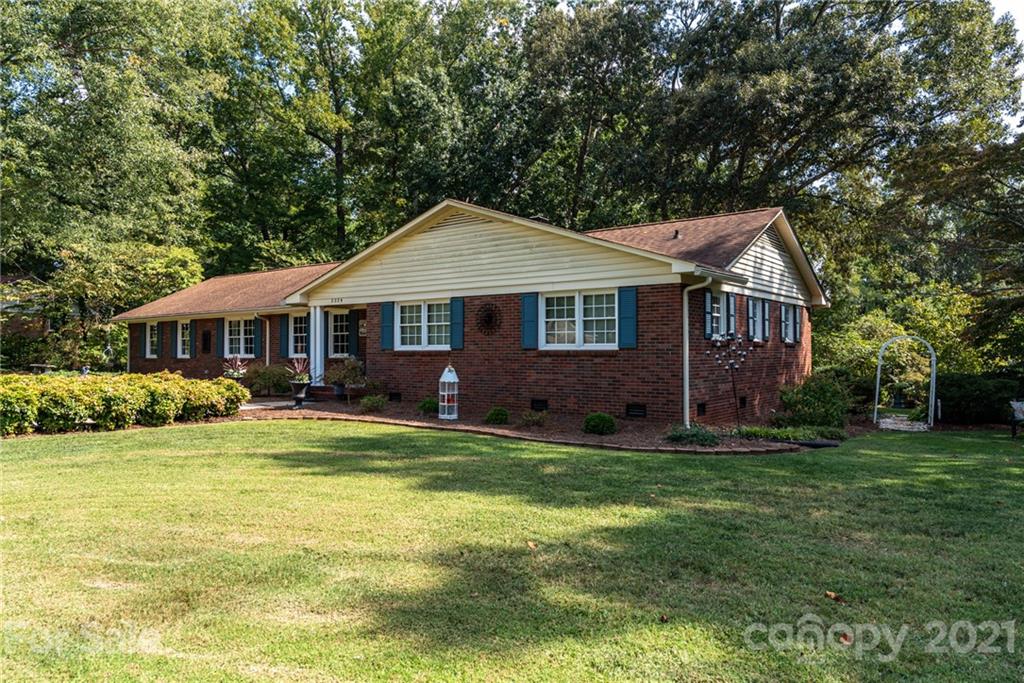 2229 Heavner Road Lincolnton, NC 28092 - Photo 2 of 22 Gallery Image 2