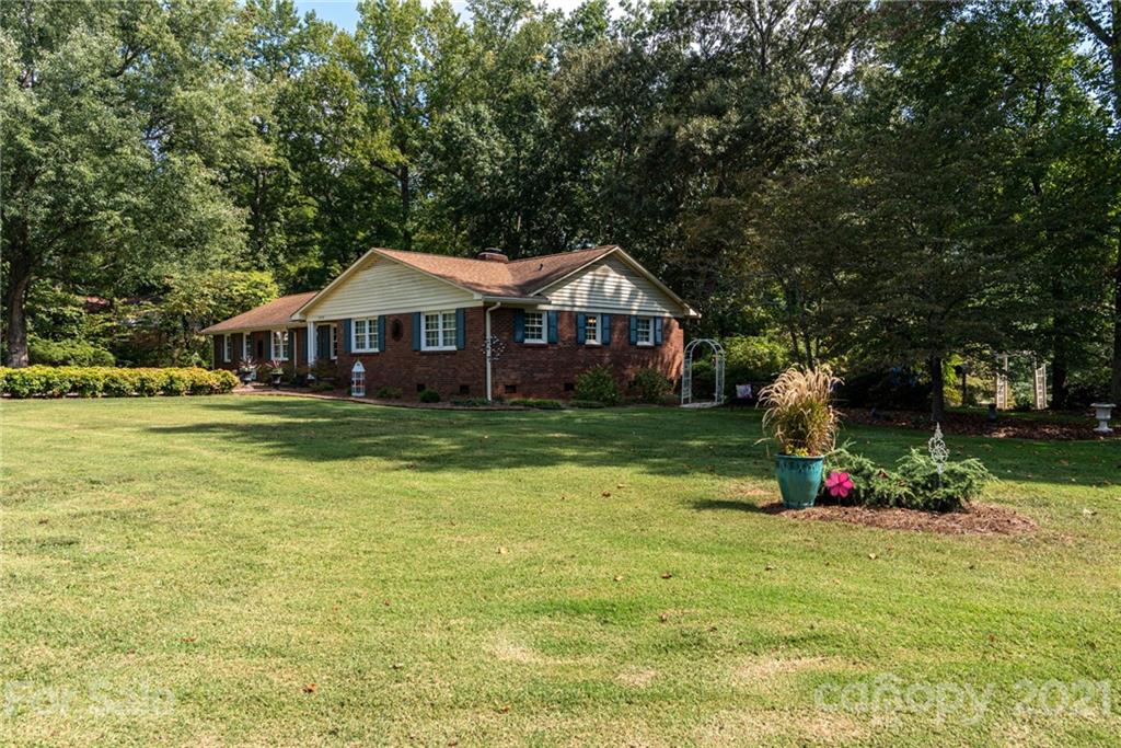 2229 Heavner Road Lincolnton, NC 28092 - Photo 4 of 22 Gallery Image 4