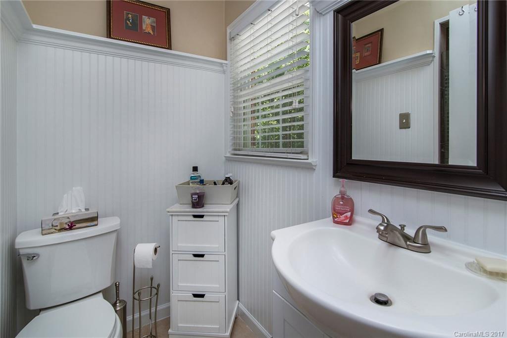 3136 Spring Valley Road Charlotte, NC 28210 - Photo 12 of 23 Gallery Image 12