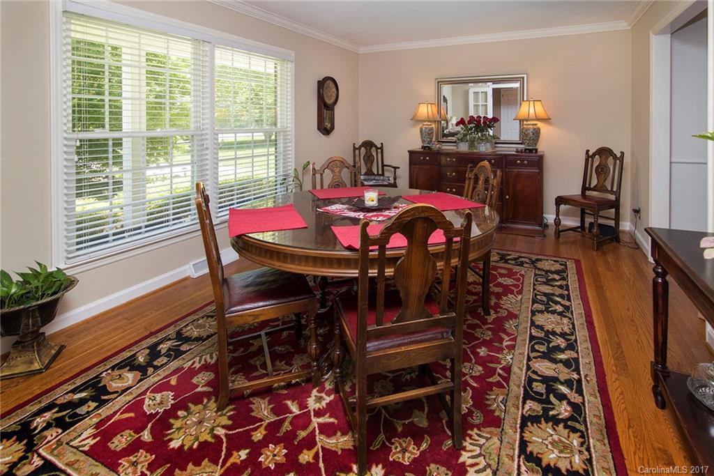 3136 Spring Valley Road Charlotte, NC 28210 - Photo 3 of 23 Gallery Image 3