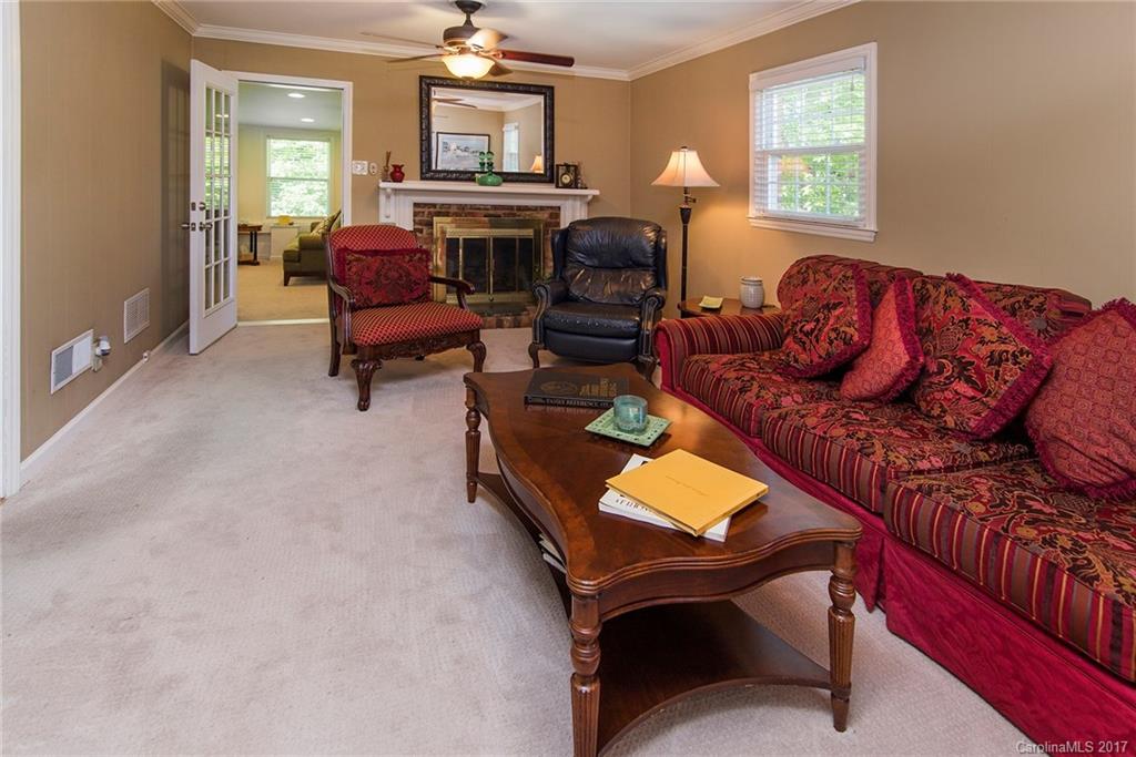 3136 Spring Valley Road Charlotte, NC 28210 - Photo 4 of 23 Gallery Image 4