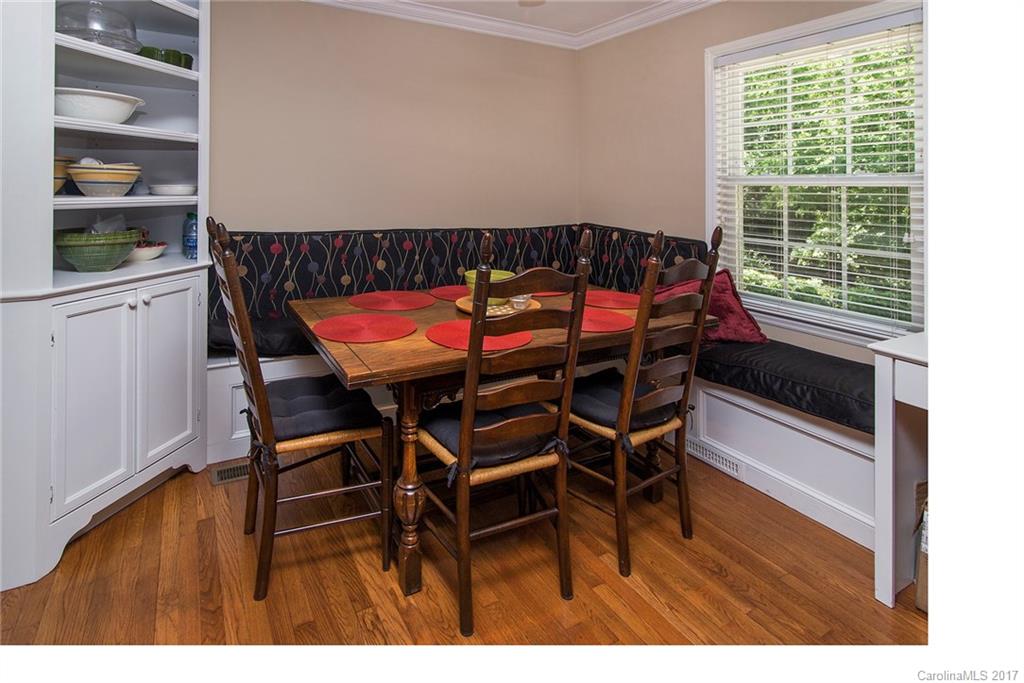 3136 Spring Valley Road Charlotte, NC 28210 - Photo 6 of 23 Gallery Image 6