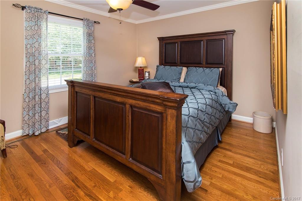3136 Spring Valley Road Charlotte, NC 28210 - Photo 10 of 23 Gallery Image 10