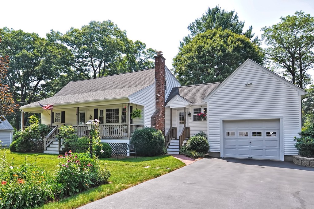 3 Elizabeth Road Milford, MA 01757 - Photo 1 of 30 Gallery Image 1