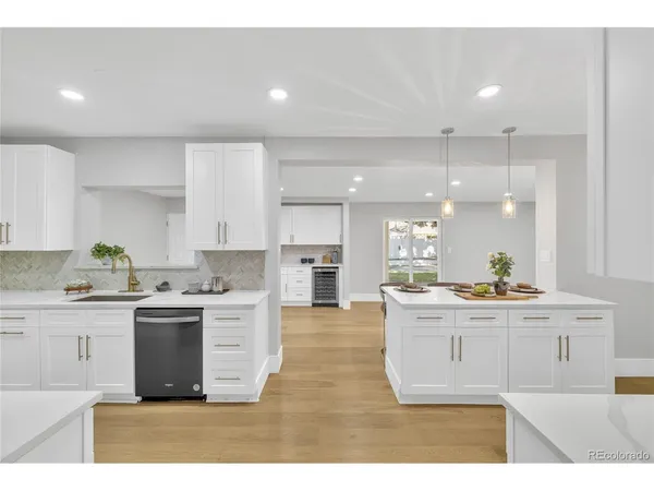 $975,000 | 2930 North Monaco Parkway, Denver, CO 80207