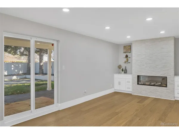 $975,000 | 2930 North Monaco Parkway, Denver, CO 80207