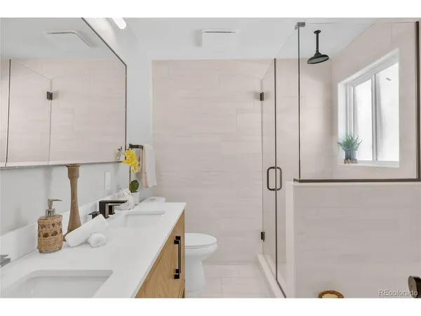 $975,000 | 2930 North Monaco Parkway, Denver, CO 80207