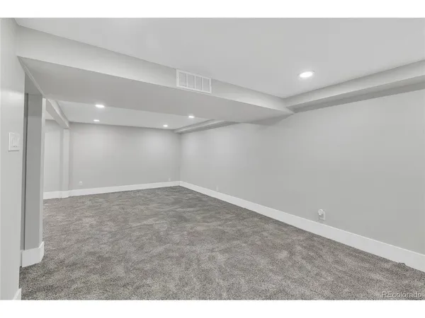 $975,000 | 2930 North Monaco Parkway, Denver, CO 80207