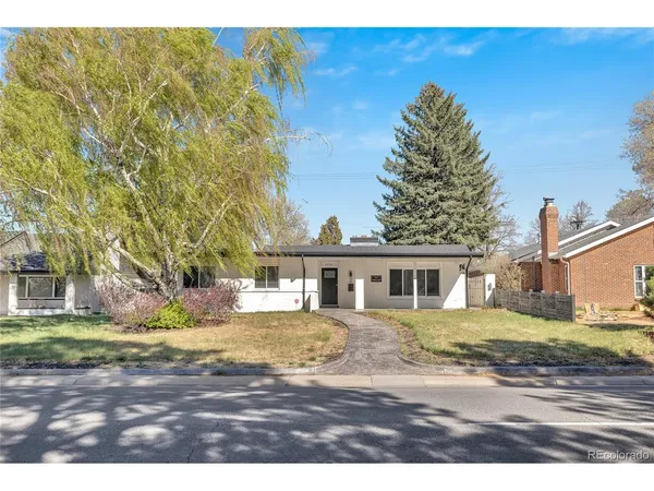 $975,000 | 2930 North Monaco Parkway, Denver, CO 80207