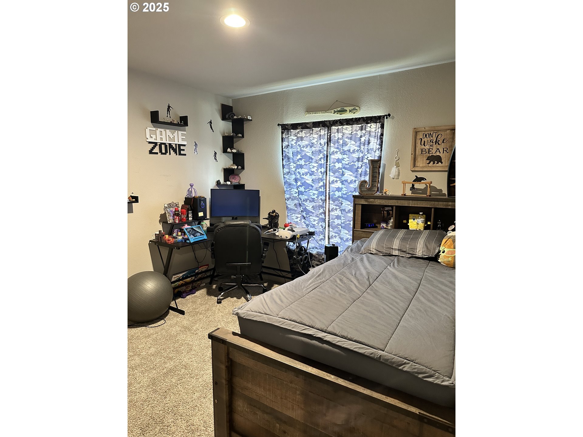 3520 Northeast King Place Pendleton, OR 97801 - Photo 21 of 36 Bedroom