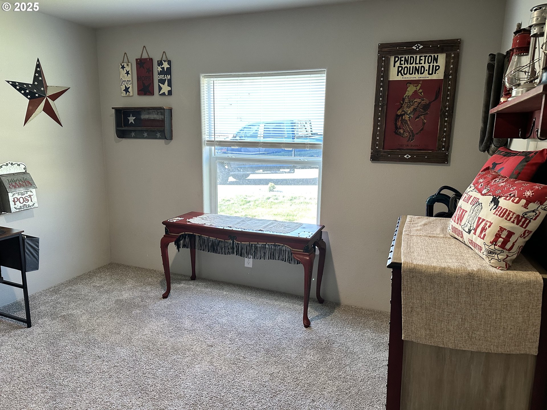 3520 Northeast King Place Pendleton, OR 97801 - Photo 22 of 36 Bedroom