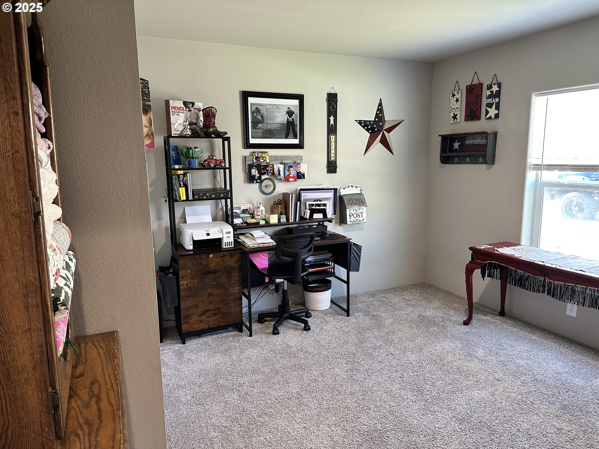 3520 Northeast King Place Pendleton, OR 97801 - Photo 23 of 36 Bedroom