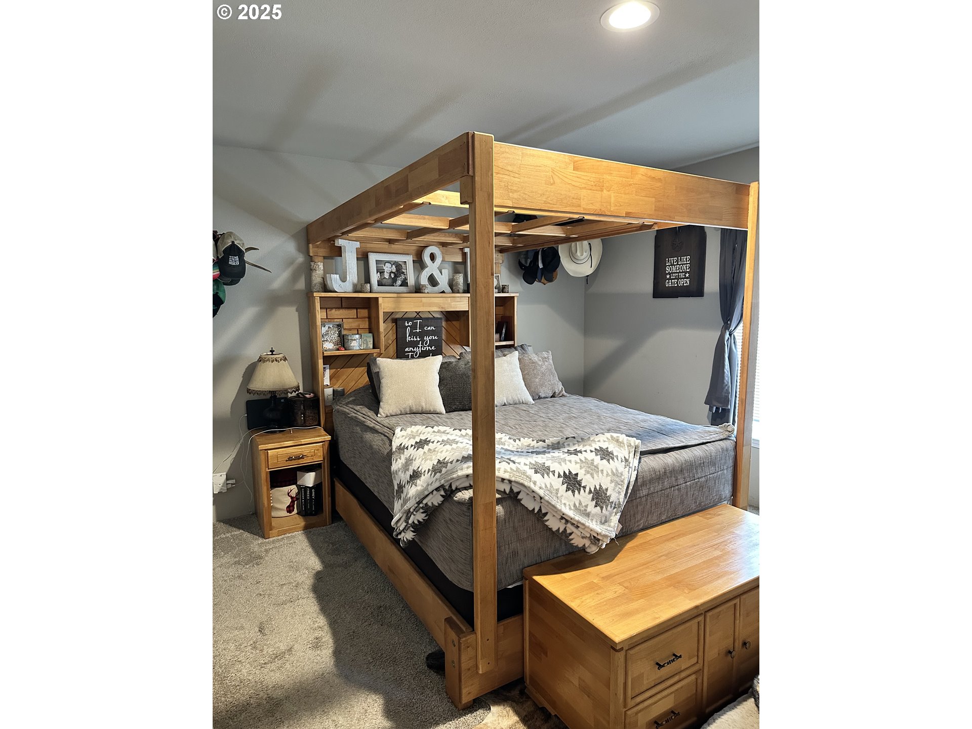 3520 Northeast King Place Pendleton, OR 97801 - Photo 24 of 36 Bedroom, Primary