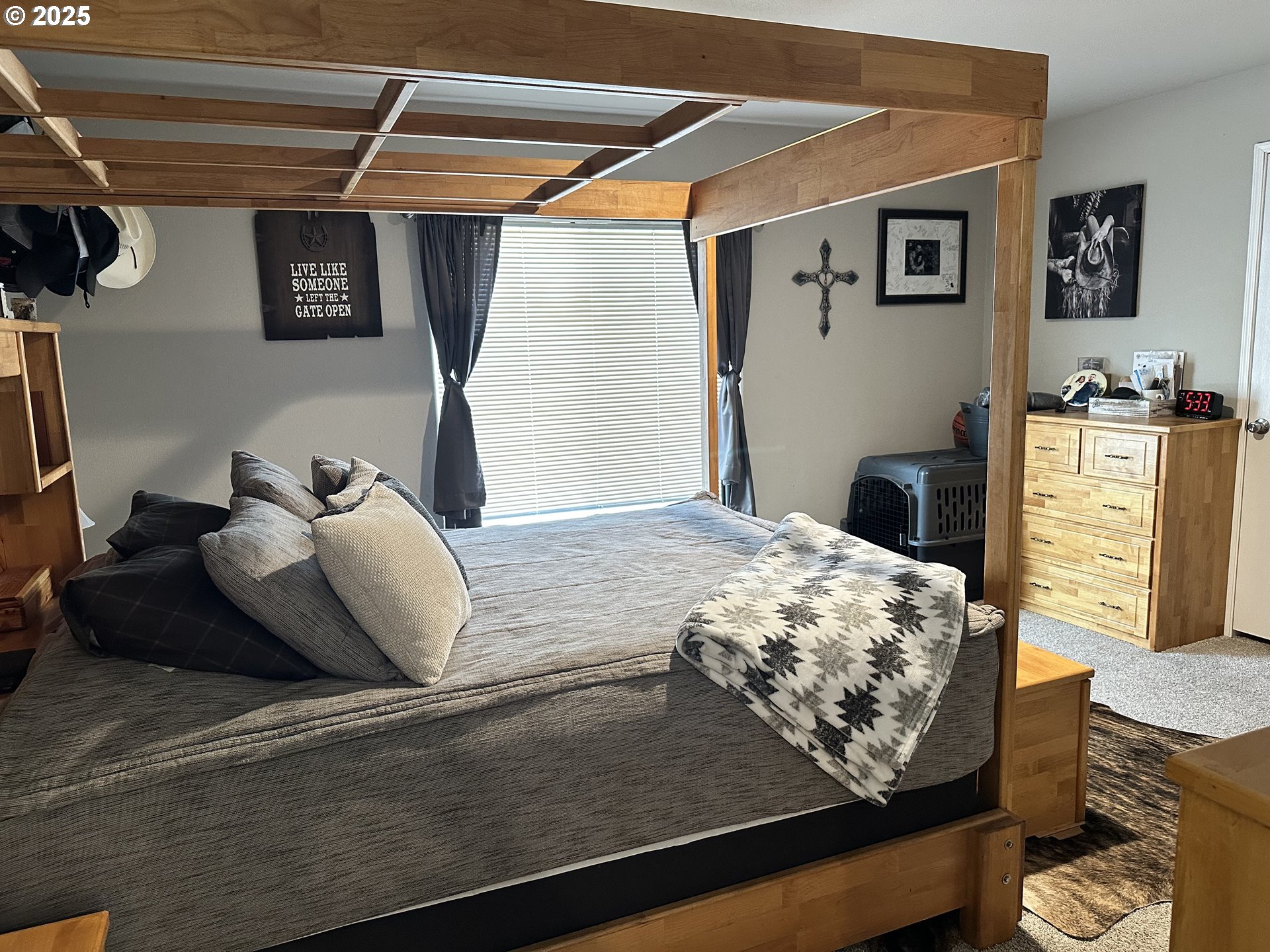 3520 Northeast King Place Pendleton, OR 97801 - Photo 26 of 36 Bedroom, Owner's Suite