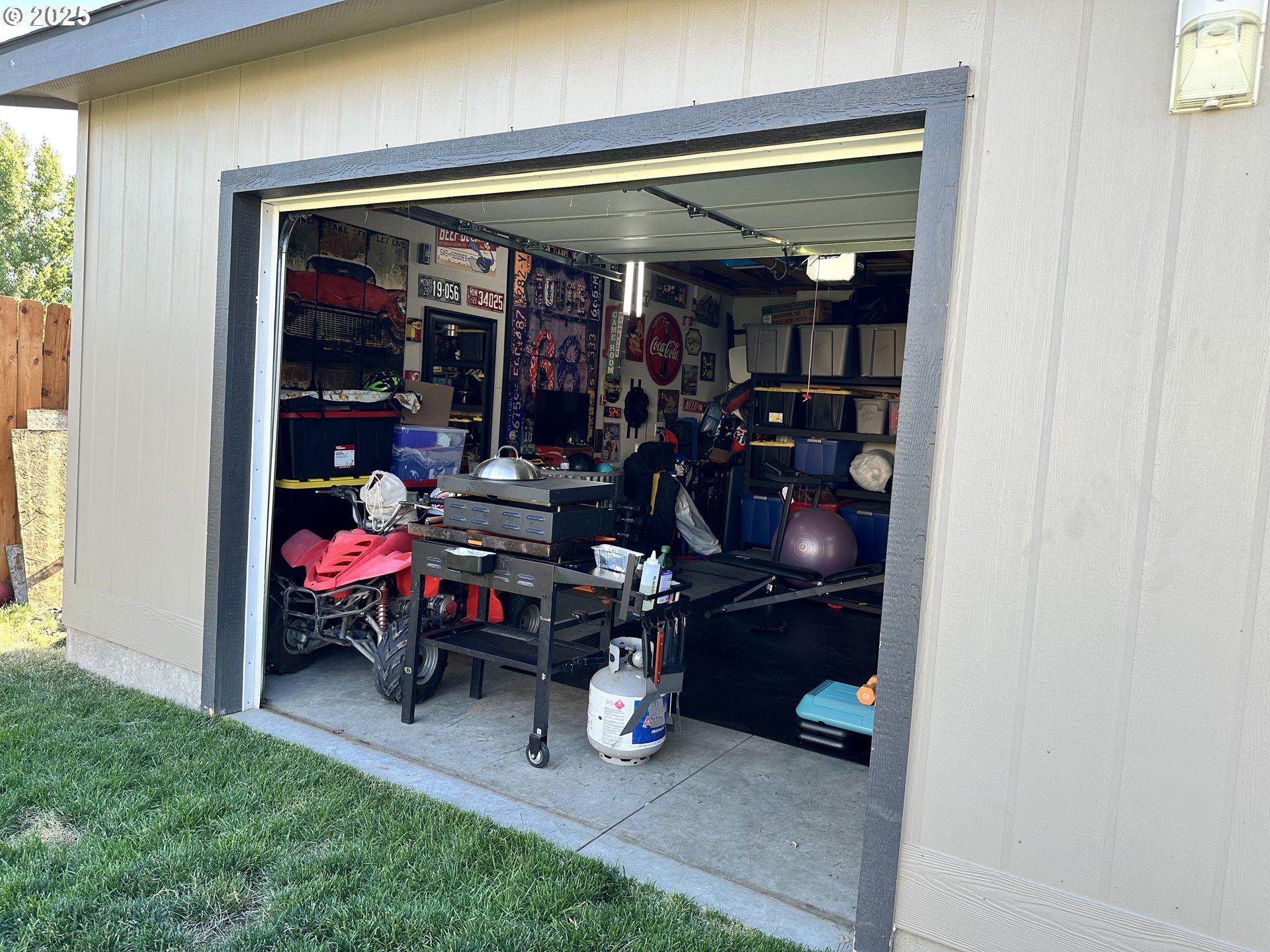 3520 Northeast King Place Pendleton, OR 97801 - Photo 34 of 36 Garage